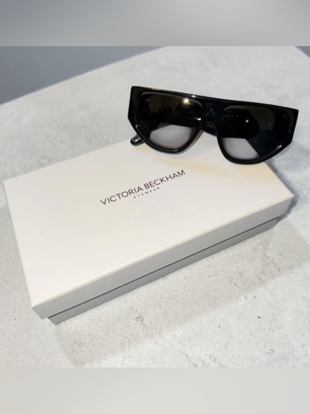 Victoria Beckham NWT Black Sunglasses